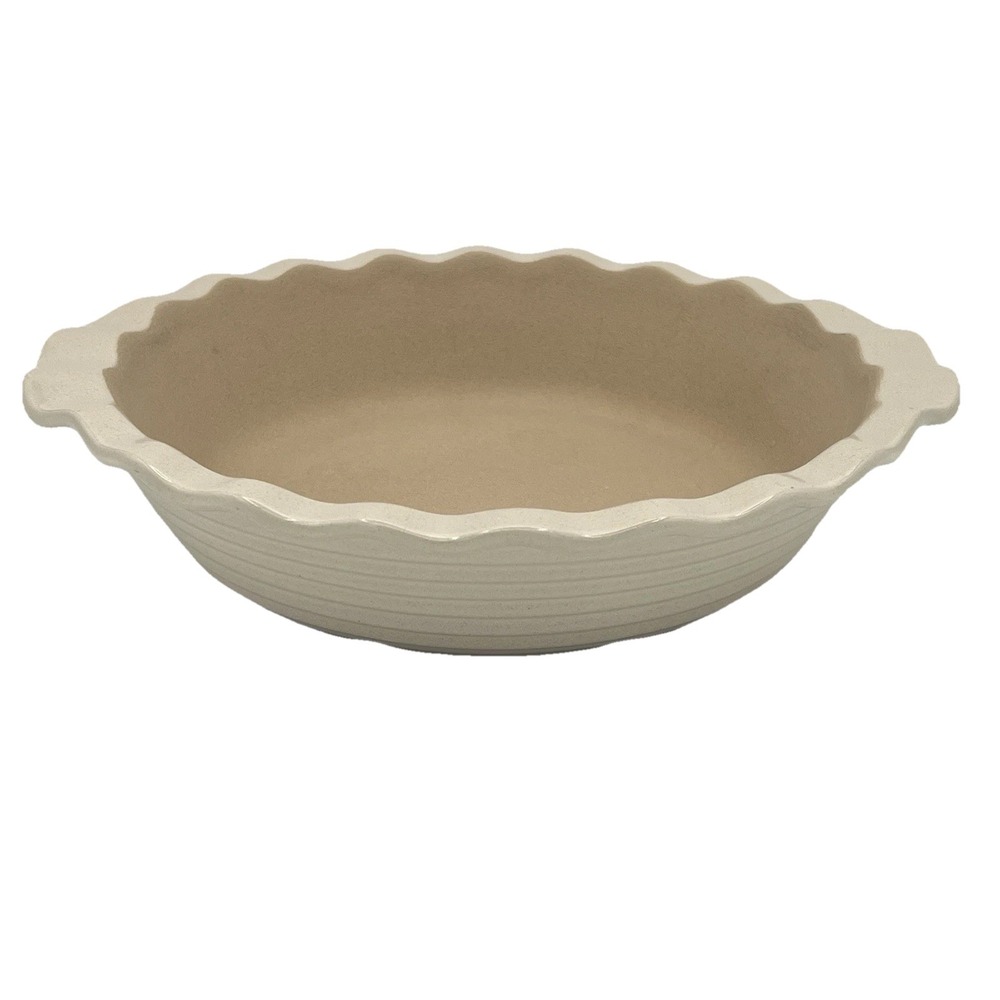 Pampered Chef Family Heritage Stoneware Scalloped Pie Plate 9" Deep Dish Beige